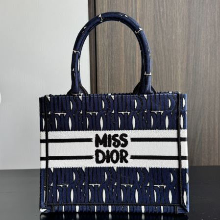 chr1st1an D10r shopping bags